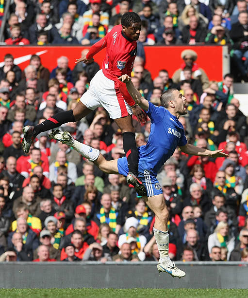 香槟已经开好，拜仁官方晒出沙拉盘：亲爱的奖杯，欢迎回家！.